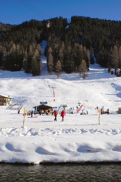 DKB Davos Platz - 2005-01-04 DKB Davos Platz - 2005-01-04